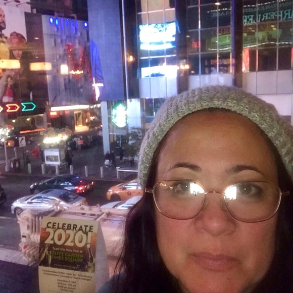 Meet your Posher …. Make me an offer on anything.. no reasonable offer refused - Picture 3 of 4